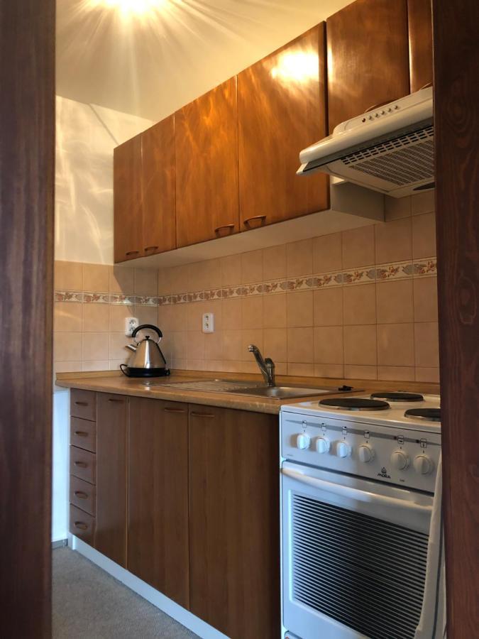 Mala Svata Hora - Penzion & Restaurace Mníšek pod Brdy Exterior foto